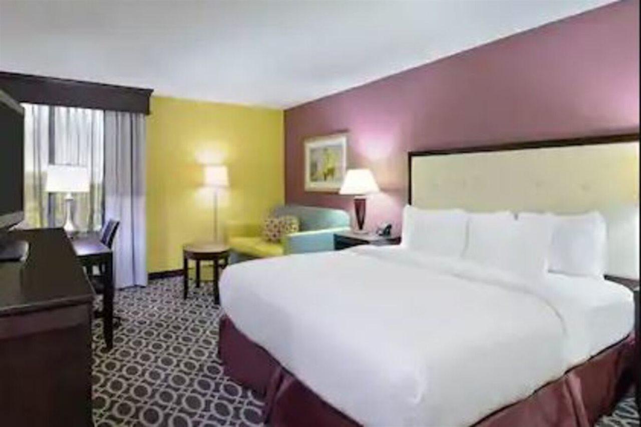 Doubletree By Hilton Richmond - Midlothian Hotel Buitenkant foto