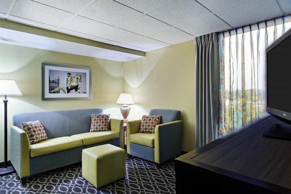 Doubletree By Hilton Richmond - Midlothian Hotel Buitenkant foto
