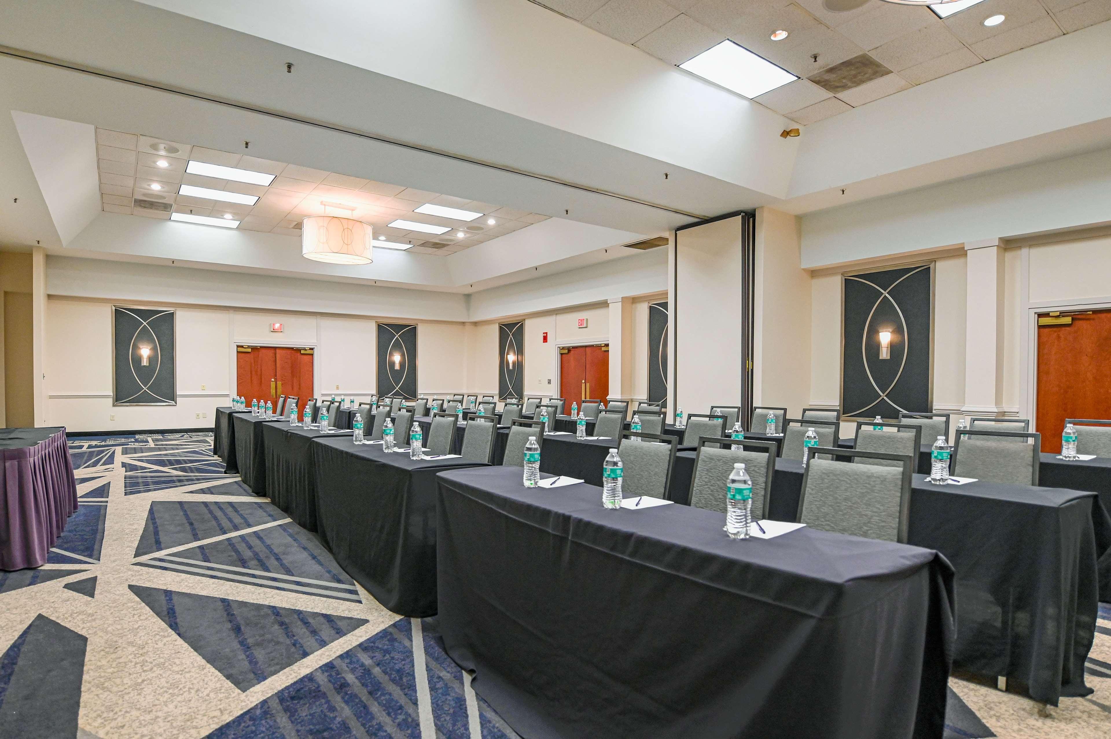 Doubletree By Hilton Richmond - Midlothian Hotel Buitenkant foto