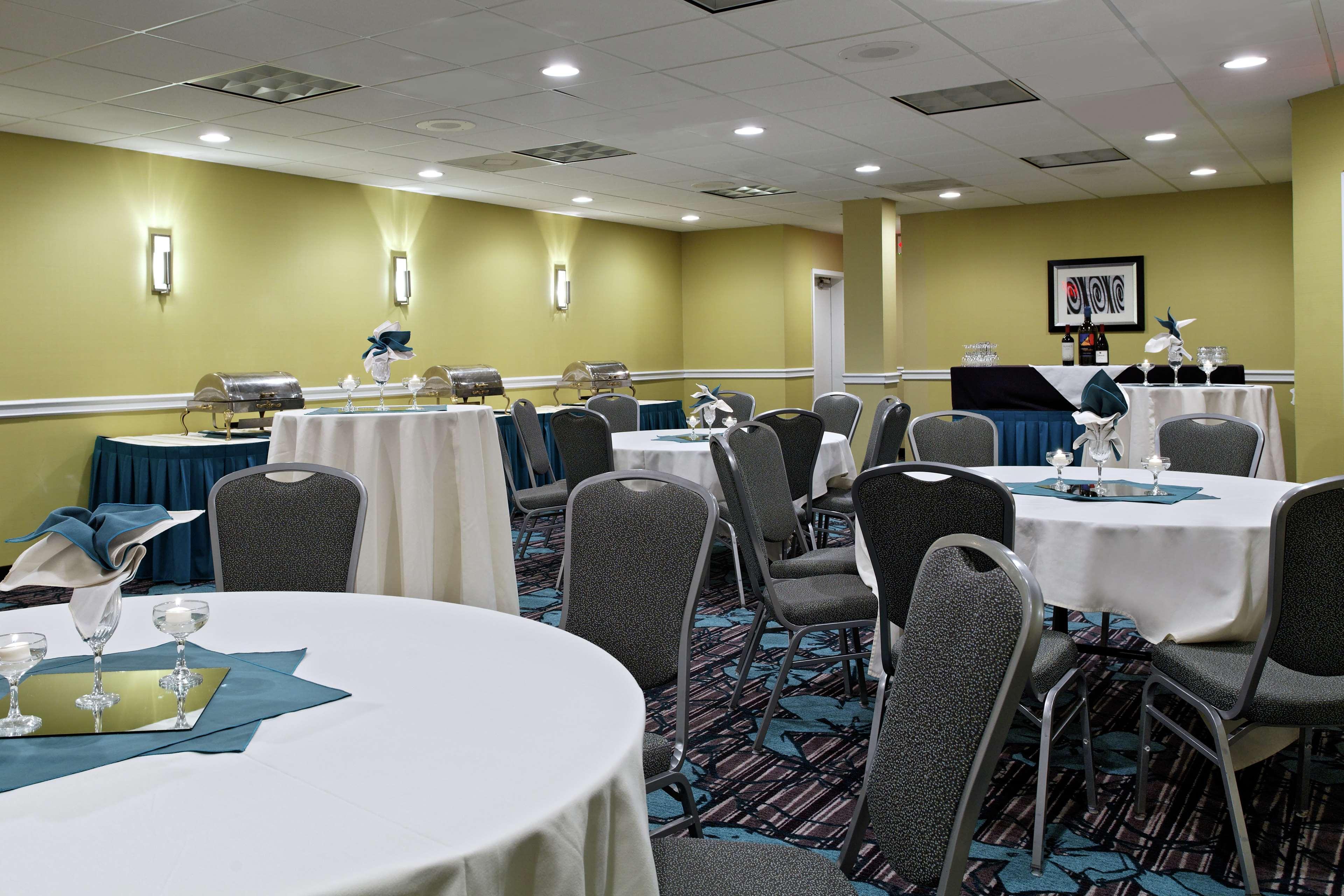 Doubletree By Hilton Richmond - Midlothian Hotel Buitenkant foto