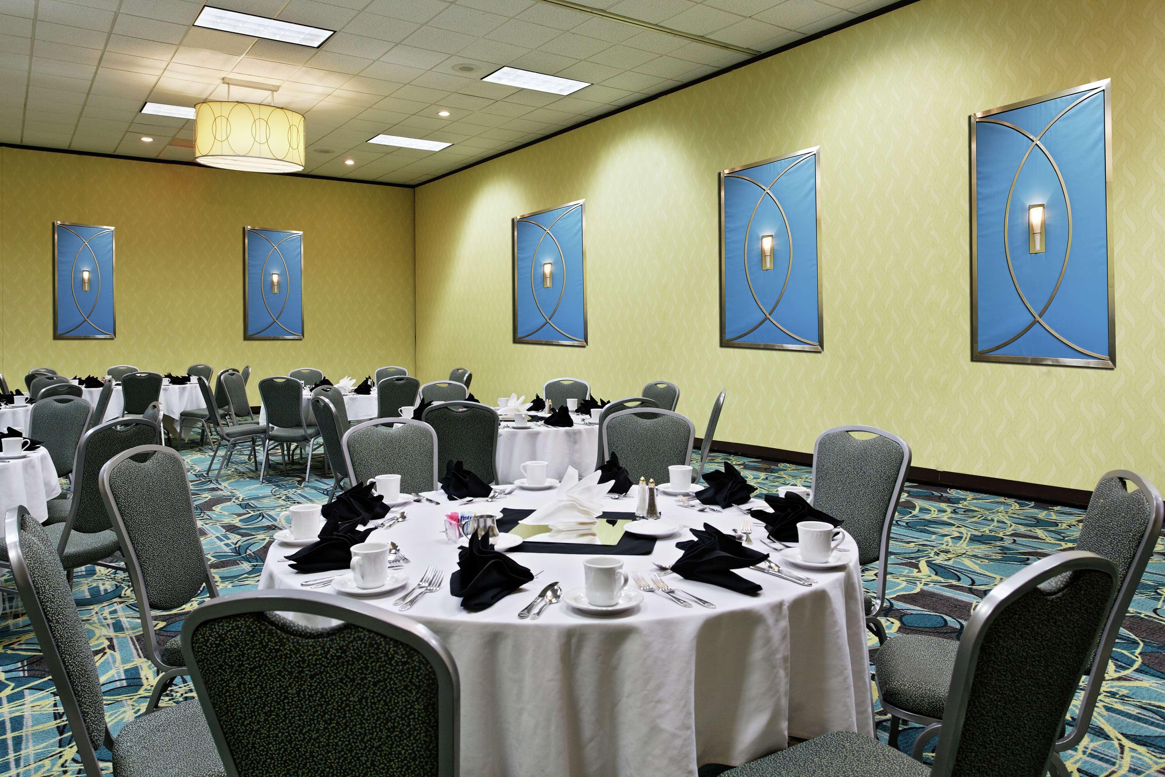 Doubletree By Hilton Richmond - Midlothian Hotel Buitenkant foto